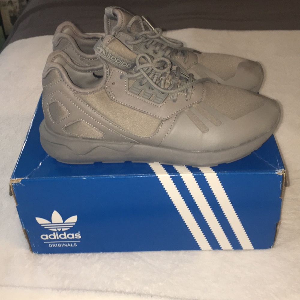 ADIDAS TUBULAR RUNNER GREY SIZE 7 MEN & 8.5 WOMEN - Picture 4 of 4